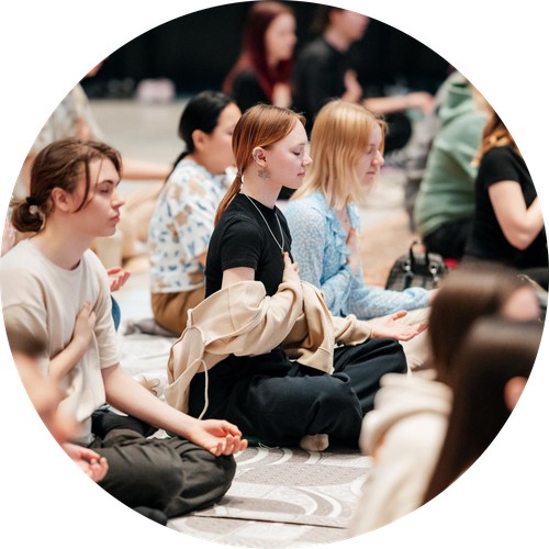 foto joga 3-photoaidcom-cropped_24.10.2025.jpg