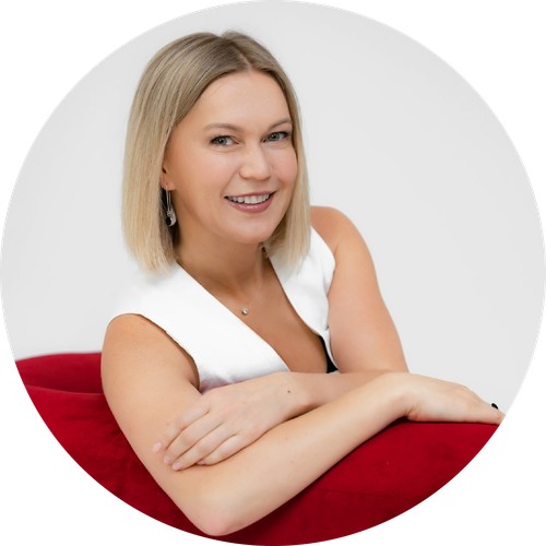 Buster Savitskaja-photoaidcom-cropped.jpg